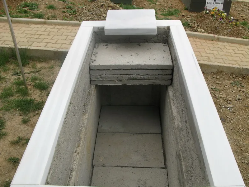 Lahit Mezar 03