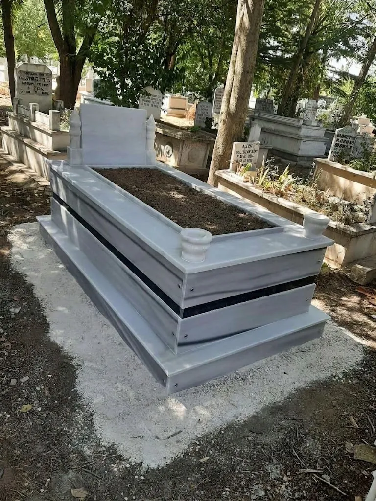 Marmara Mermer Mezar 11